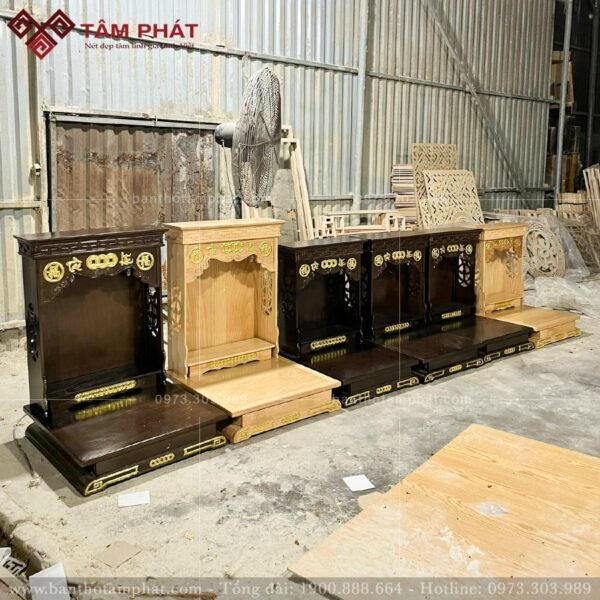 Bàn Thờ Thần Tài Ông Địa diềm cong Tài Lộc BTT-3364 đa dạng kích thước màu sắc khác nhau.