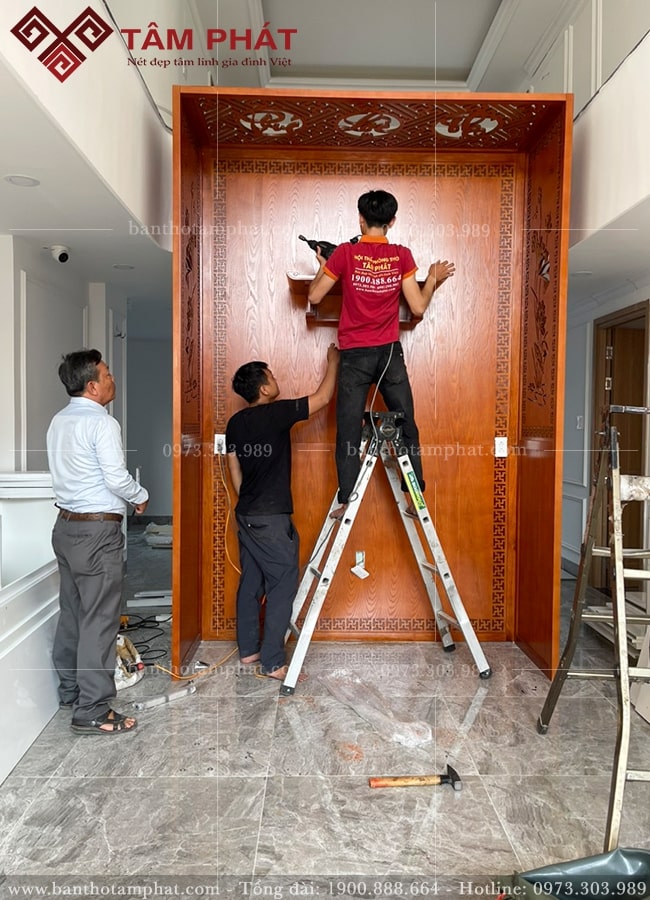 Thi công lắp đặt phòng thờ