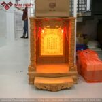 Bàn thờ Thần Tài có thêm bài vị tranh trúc chỉ đẹp