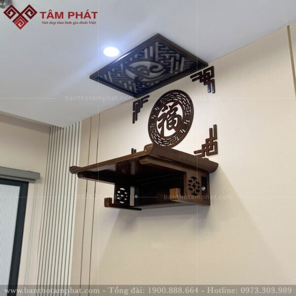 Bàn thờ treo tường hiện đại đa dạng kích thước và màu sắc.