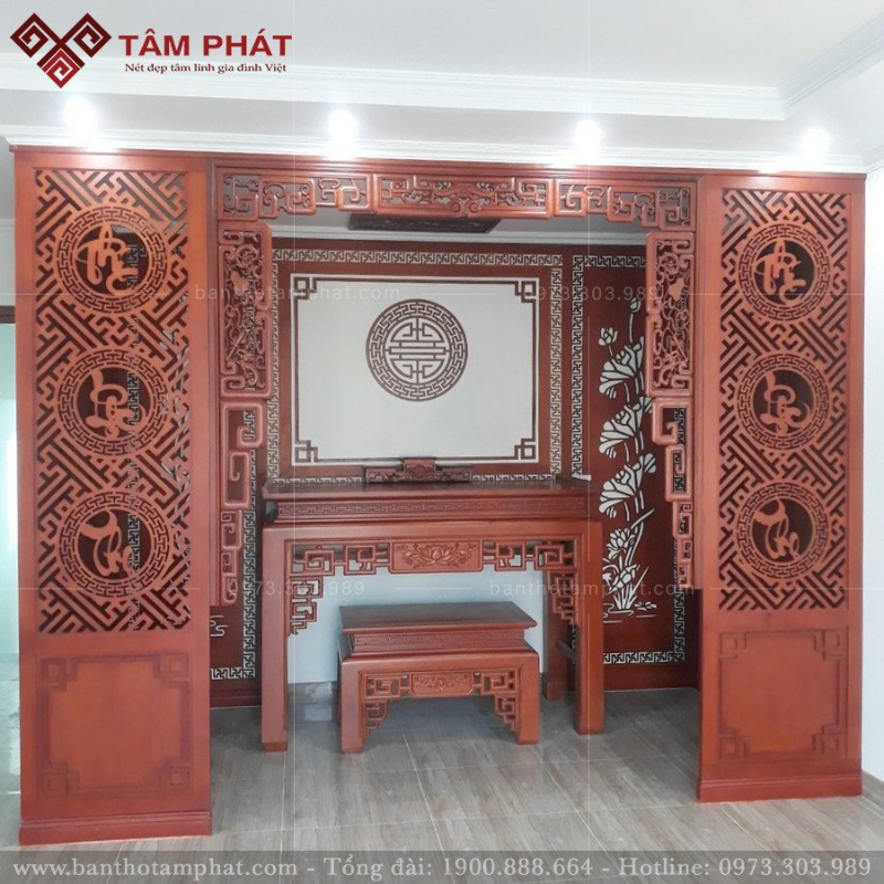 Mẫu phòng thờ cổ điển có nghi môn