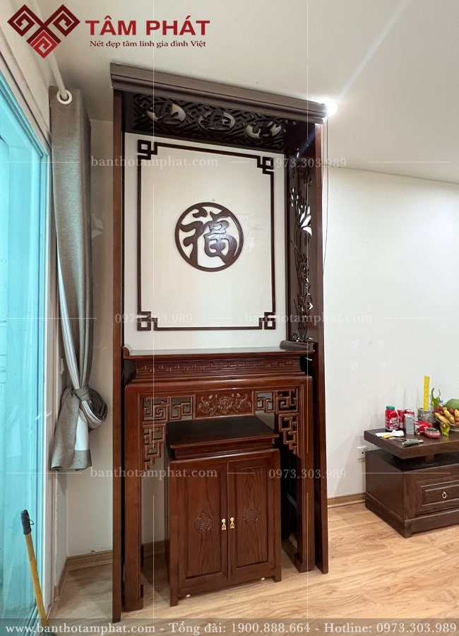 Tâm Phát nhận đặt đóng phòng thờ theo yêu cầu gia chủ.