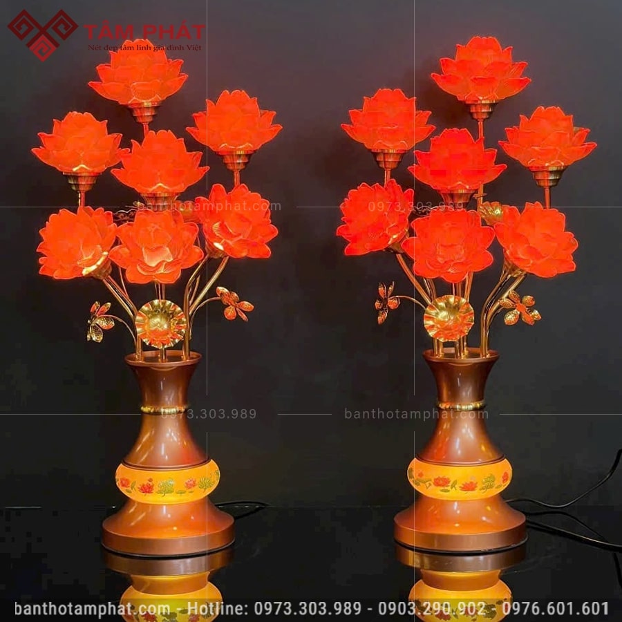Đèn thờ sang trọng, có độ bền cao. 
