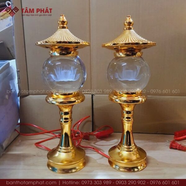 Đôi đèn thờ hoa sen nắp ô màu vàng mẫu ĐEN-0019