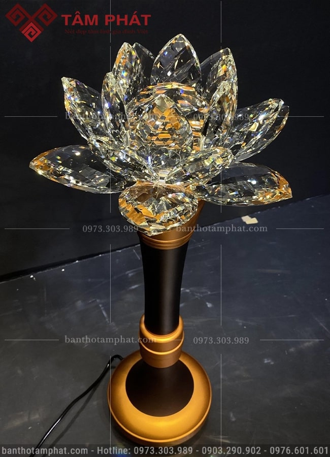 Đèn thờ hoa sen pha lê đổi màu mẫu ĐEN-0016
