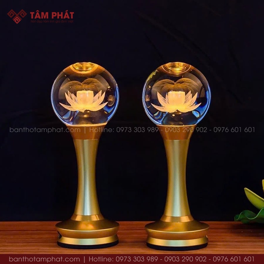 Đôi đèn cầu hoa sen thân vàng đổi màu mẫu ĐEN-0017