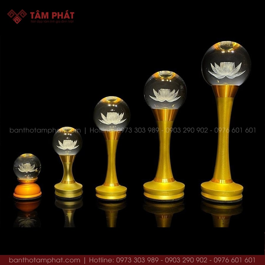 Đa dạng kích thước màu sắc khác nhau, phù hợp với mọi bàn thờ gia đình.