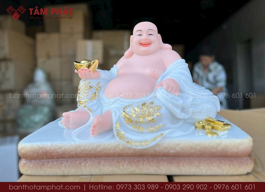 Tượng Di Lặc chiêu tài hút lộc. 