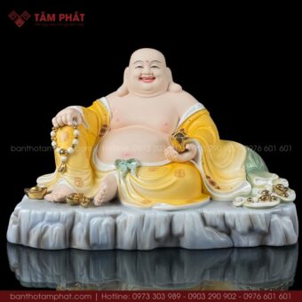 Chất liệu bột đá cao cấp, có độ bền cao.