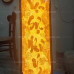 Có hệ thống đèn led đều màu bên trong tỏa ánh sáng vàng linh thiêng, trang nghiêm.