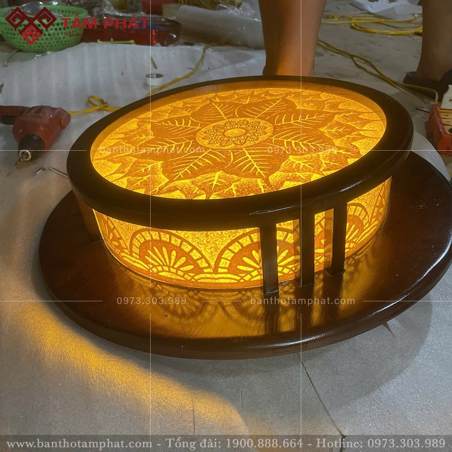 Đem đến ánh sáng ấm cúng, trang nghiêm.