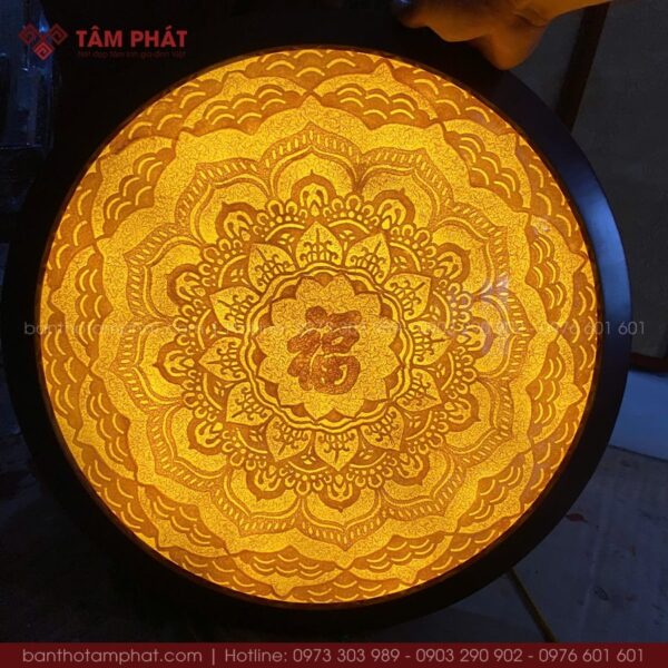 Chữ phúc kết hợp với họa tiết Mandala.