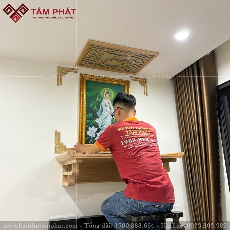 Tâm Phát miễn phí lắp đặt mẫu bàn thờ TT2205 tại nhà.
