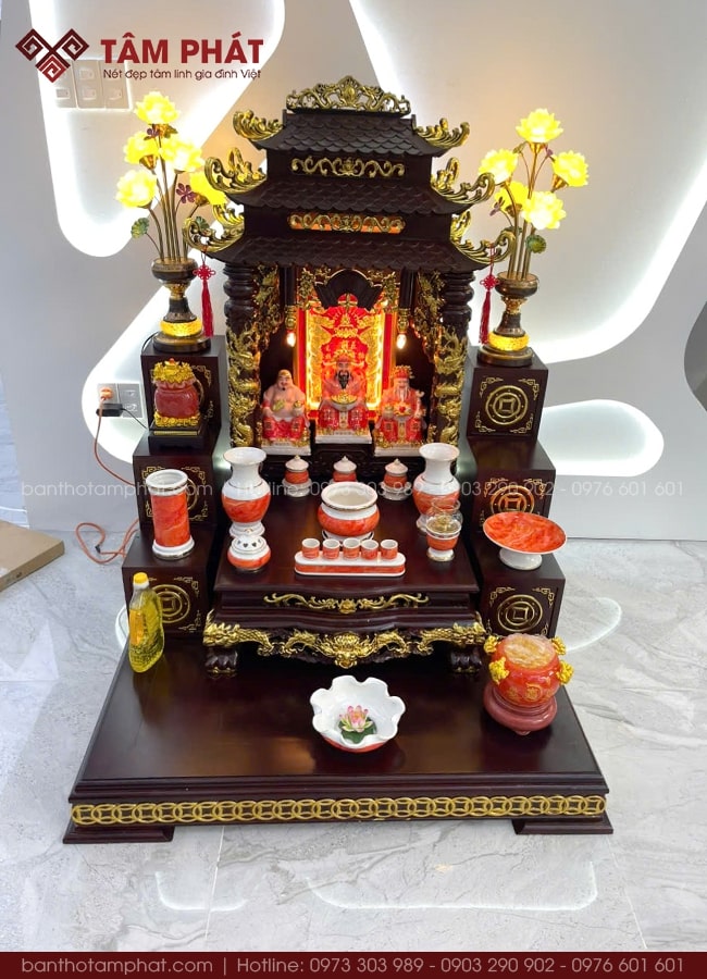 Tâm Phát nhận đặt đóng bàn thờ theo yêu cầu gia chủ.