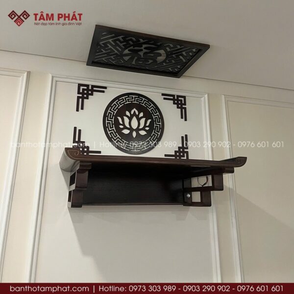 Bàn thờ treo màu nâu sang trọng
