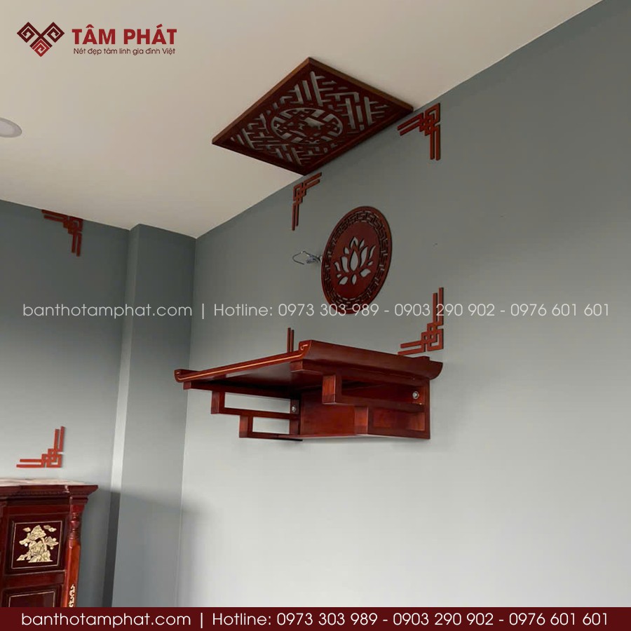 Bàn thờ treo màu cánh gián 