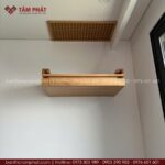 Thiết kế bàn thờ treo tường chung cư đơn giản hiện đại.