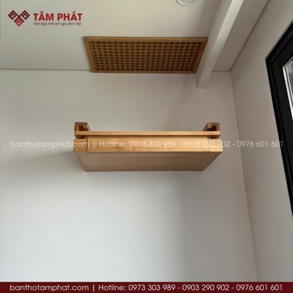 Thiết kế bàn thờ treo tường chung cư đơn giản hiện đại.