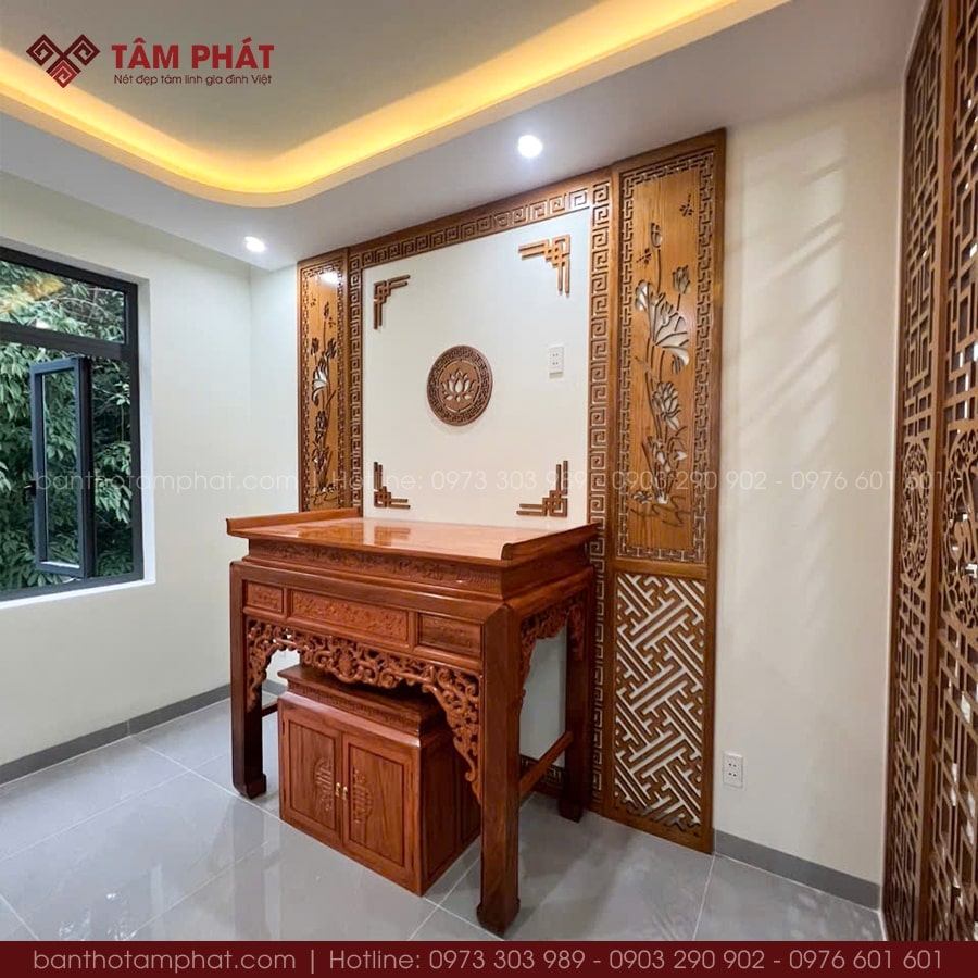 Mẫu phòng thờ thiết kế sang trọng theo yêu cầu gia chủ.