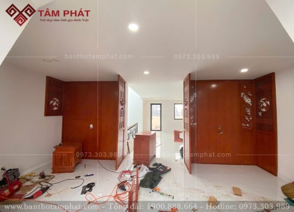 Mẫu phòng thờ Phật và Gia Tiên bố trí tách biệt.
