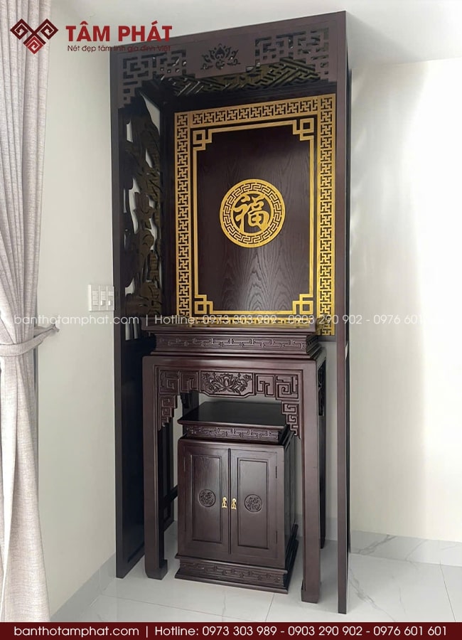 Thiết kế phòng thờ phong cách tối giản hiện đại.