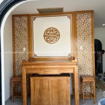 Chất liệu bàn thờ gỗ sồi có độ bền cao.