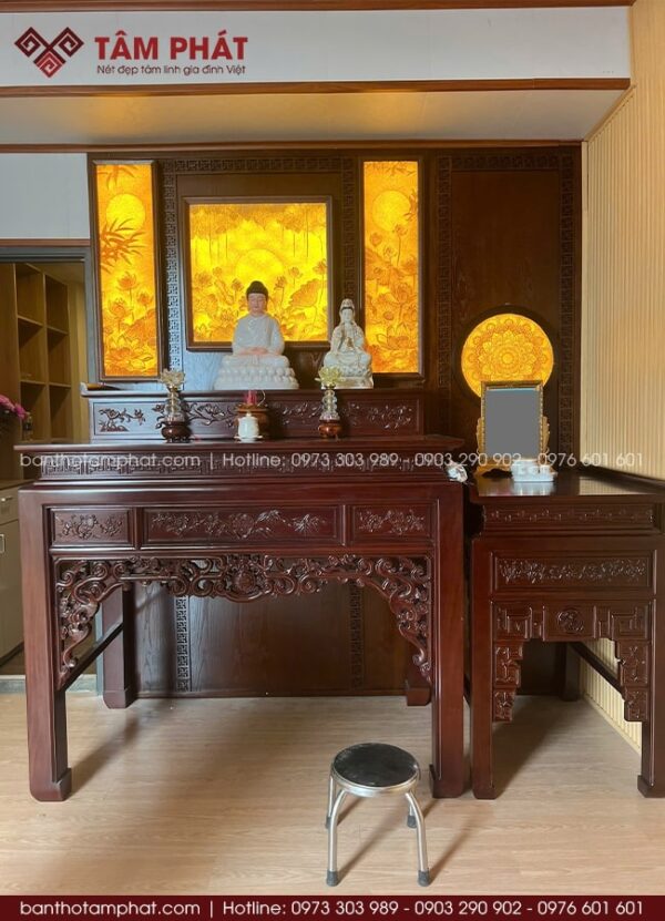 Bàn thờ Phật cao hơn bàn thờ Gia Tiên, chuẩn phong thủy.