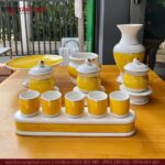 Combo đồ thờ nổi bật với màu vàng vân đá đẹp.