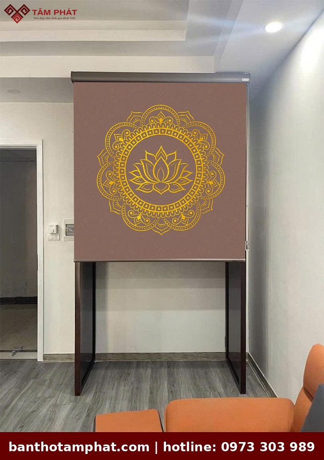 Rèm che hoa sen mandala là điểm nhấn ý nghĩa cho không gian thờ