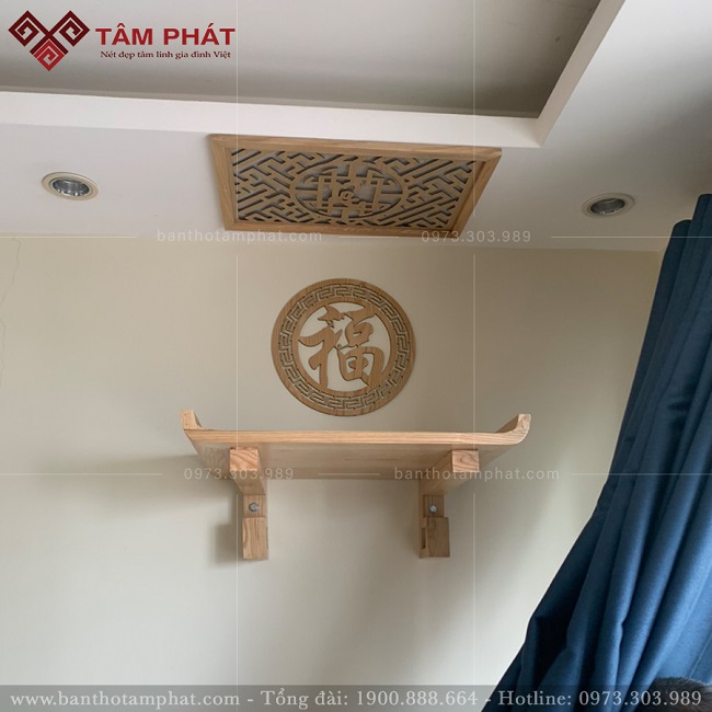 Mẫu bàn thờ treo tường đơn giản Mẫu bàn thờ treo tường đơn giản