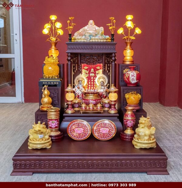 Bàn thờ Thần Tài gỗ Sồi màu nâu có giá cả phải chăng
