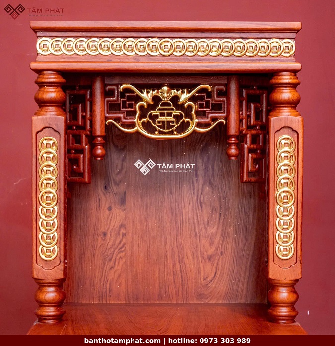 Bàn thờ Ông Địa cao cấp gỗ Hương phần cổ và cột đục đồng tiền thiếp vàng Bàn thờ Ông Địa cao cấp gỗ Hương phần cổ và cột đục đồng tiền thiếp vàng