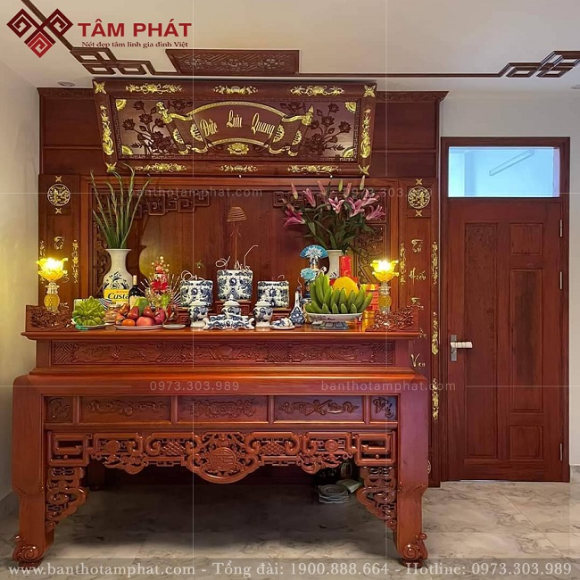 Bàn thờ gia tiên là nơi kết nối và gìn giữ giá trị truyền thống trong mỗi gia đình Bàn thờ gia tiên là nơi kết nối và gìn giữ giá trị truyền thống trong mỗi gia đình