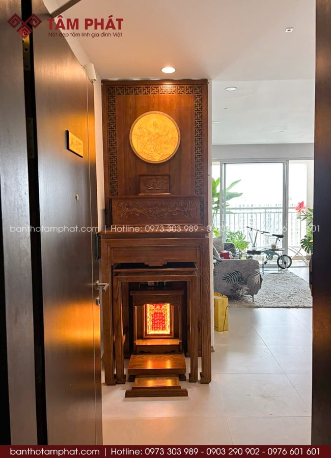 Bàn Thờ Phật Làm Từ Gỗ Tự Nhiên Có Độ Bền Tốt, Sử Dụng Lâu Dài