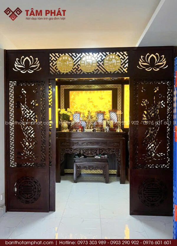 Mẫu phòng thờ kết hợp đầy đủ mọi yếu tố từ thiết kế đến bố cục
