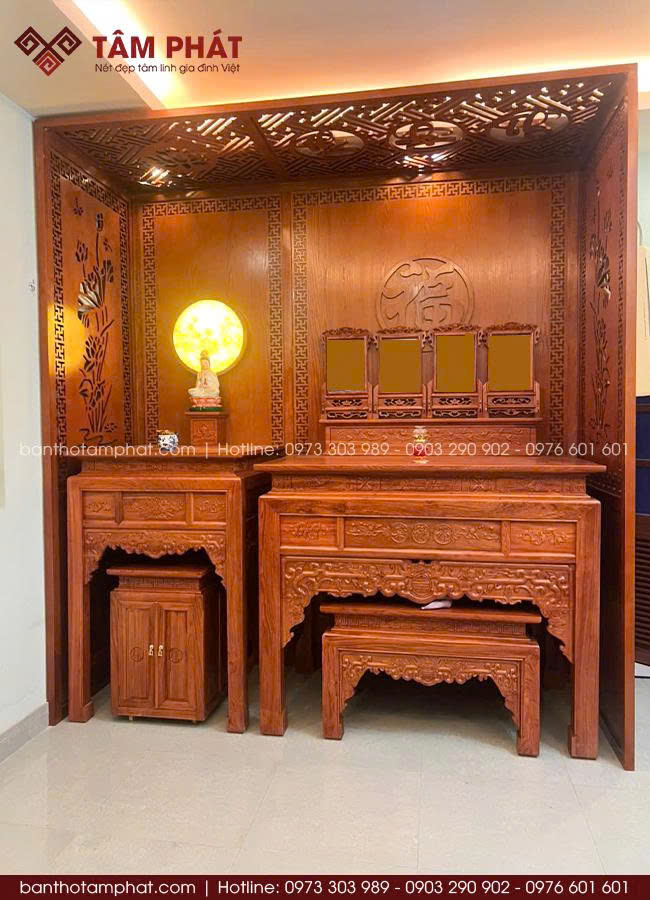 Bàn thờ làm bằng gỗ Hương cao cấp cho vân gỗ đẹp, độ bền cao Bàn thờ làm bằng gỗ Hương cao cấp cho vân gỗ đẹp, độ bền cao
