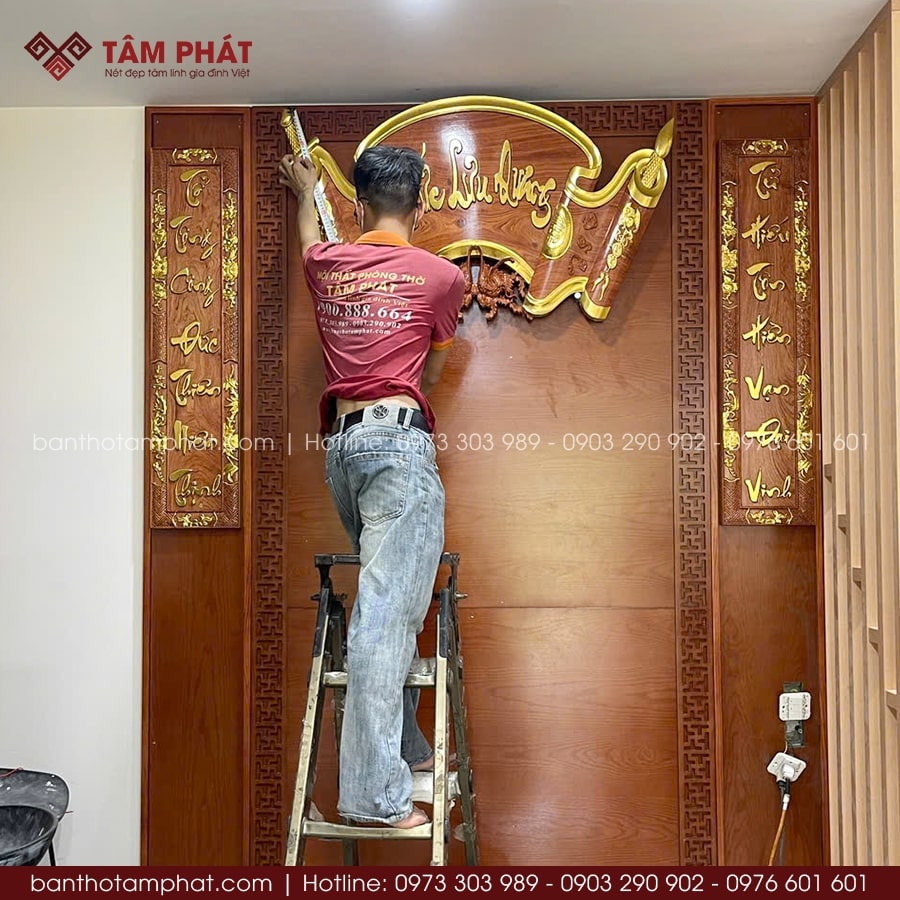 Tâm Phát thi công công trình phòng thờ gia tiên mới cho gia chủ.