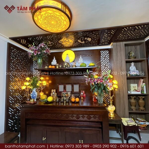 Phòng thờ được gia chủ chăm chút, bài trí đẹp.