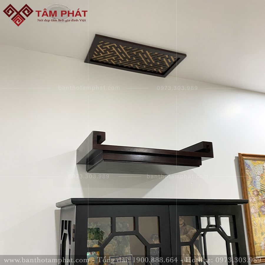 Nổi bật với kiểu dáng không chân, đáy phẳng.