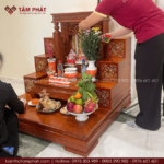 Mẫu bàn thờ phù hợp với văn phòng, nhà hàng hoặc gia đình diện tích rộng