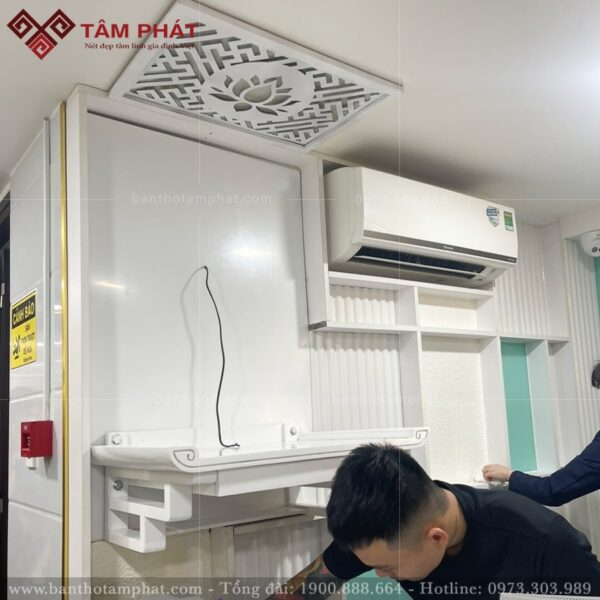 Bàn thờ treo hiện đại đa dạng kích thước, màu sắc.