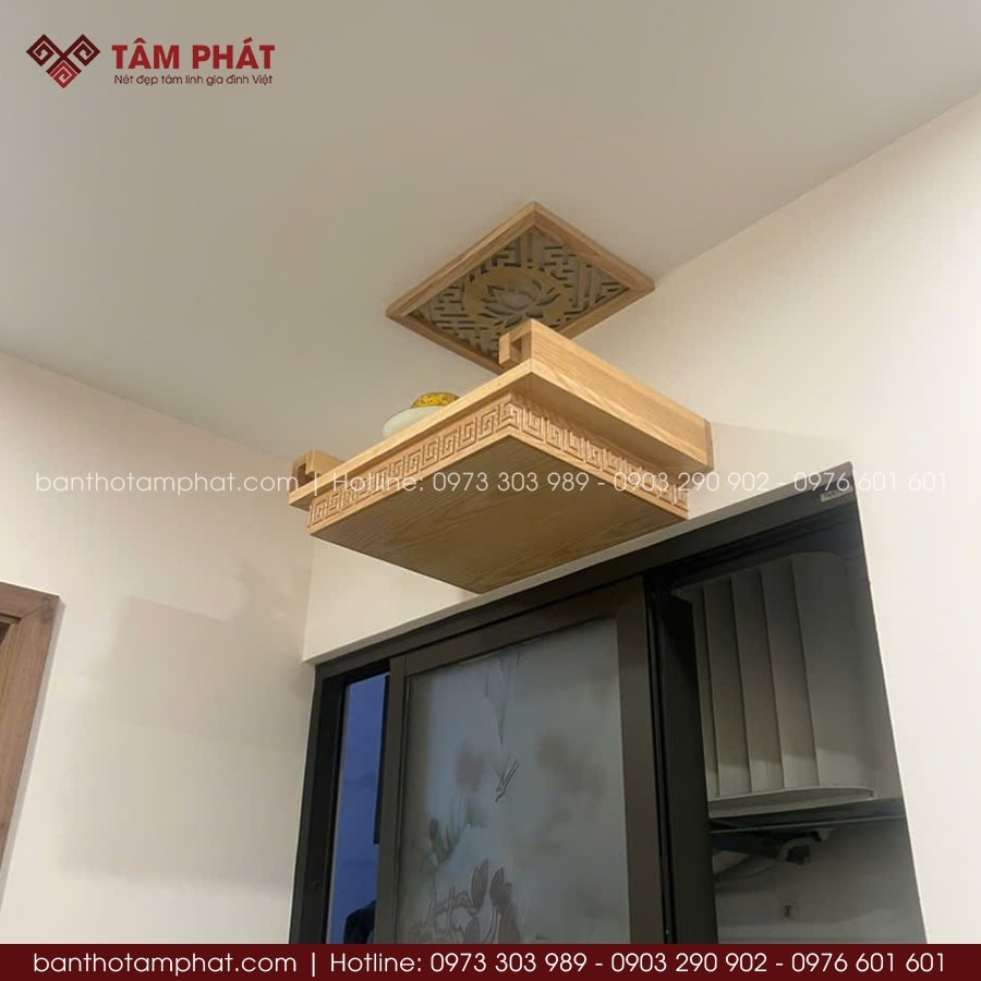 Chất liệu gỗ tự nhiên có độ bền cao, có chế độ bảo hành lâu năm.