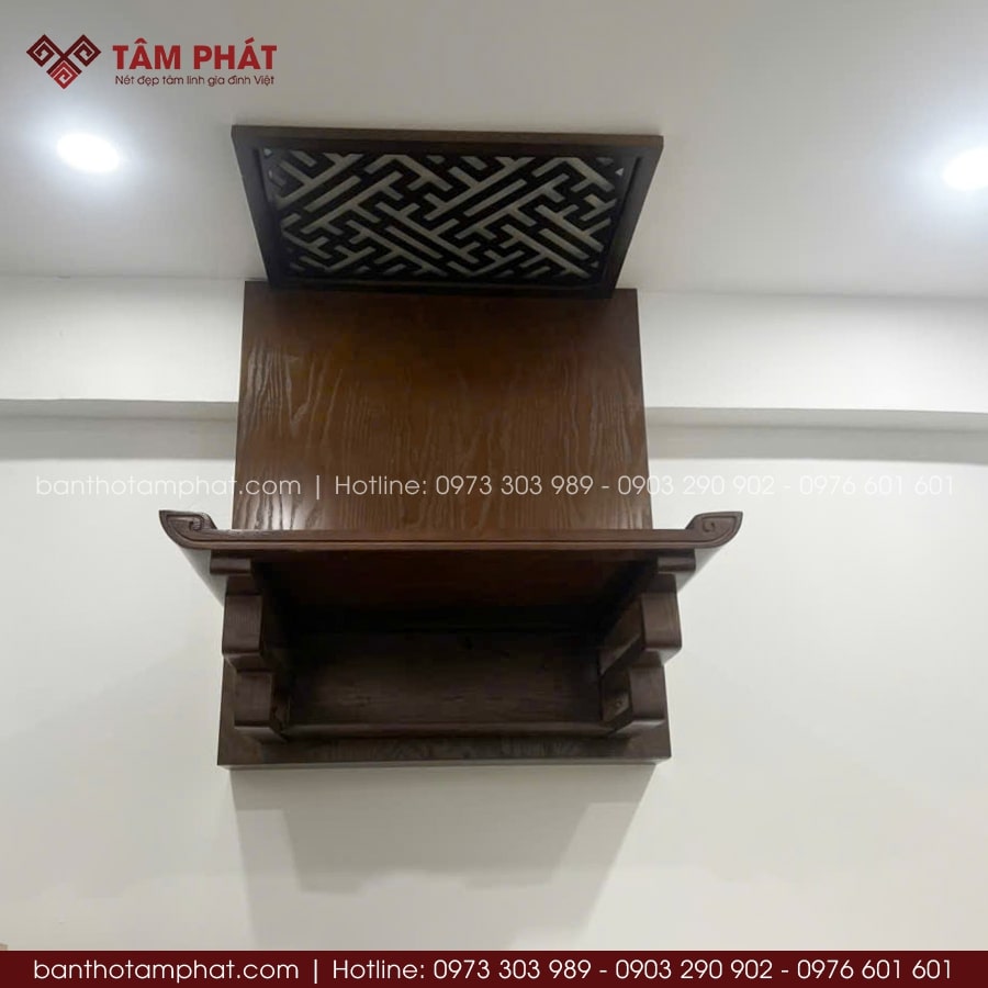 Mẫu được nhiều gia đình yêu thích khi lắp tại khu vực hành lang, giật cấp trần hoặc tường có khuyết điểm nhẹ.