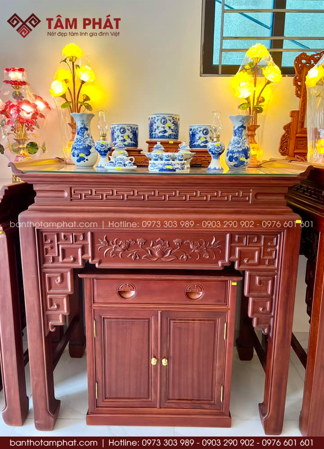 Thiết Kế Bàn Thờ Thuận Tiện Cho Thắp Nhang