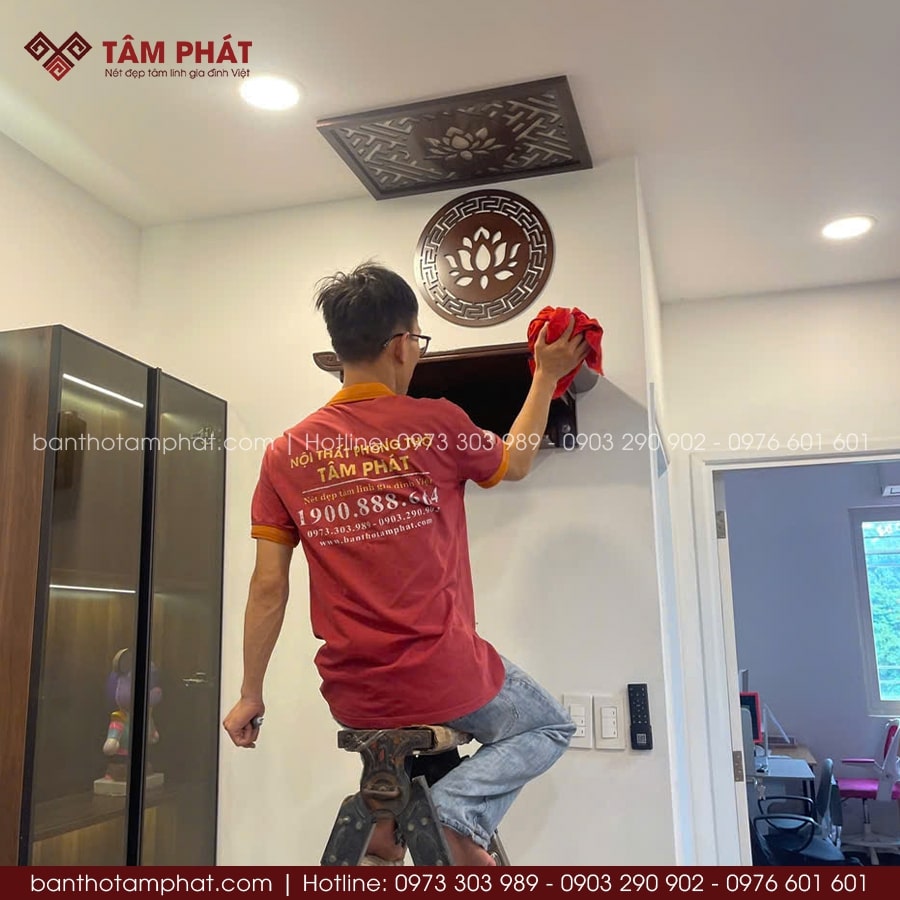 Mẫu Bàn Thờ Phật Gỗ Tự Nhiên Tại Tâm Phát