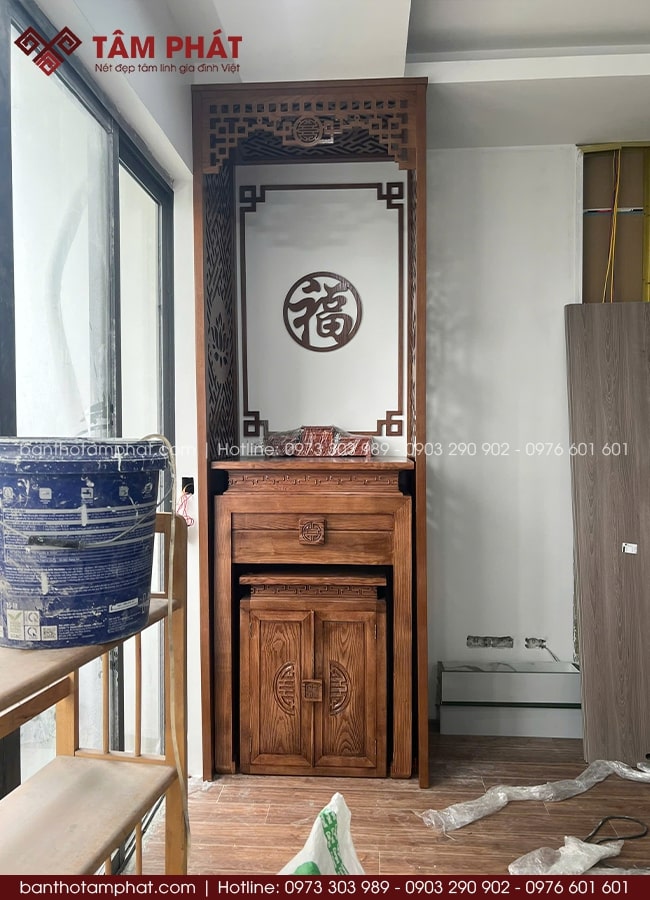 Phòng thờ chung cư đơn giản hiện đại mẫu BT-1718