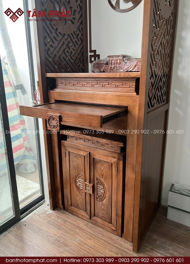 Phòng thờ BT-1718 rất phù hợp cho những căn hộ chung cư có diện tích khiêm tốn.