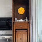 Phương án khác của phòng thờ BT-1718 với ốp hậu kín đáo.