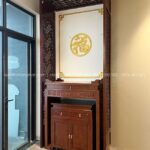Không gian thờ bố trí hài hòa tại phòng khách.