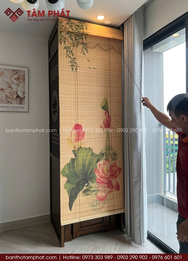 Mẫu rèm mành trúc in hoa sen nghệ thuật sắc nét.